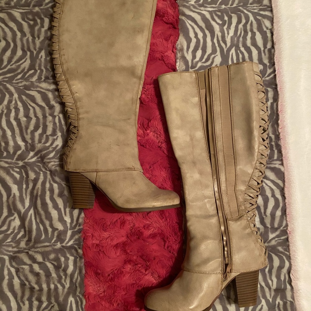 Tall zipper boots